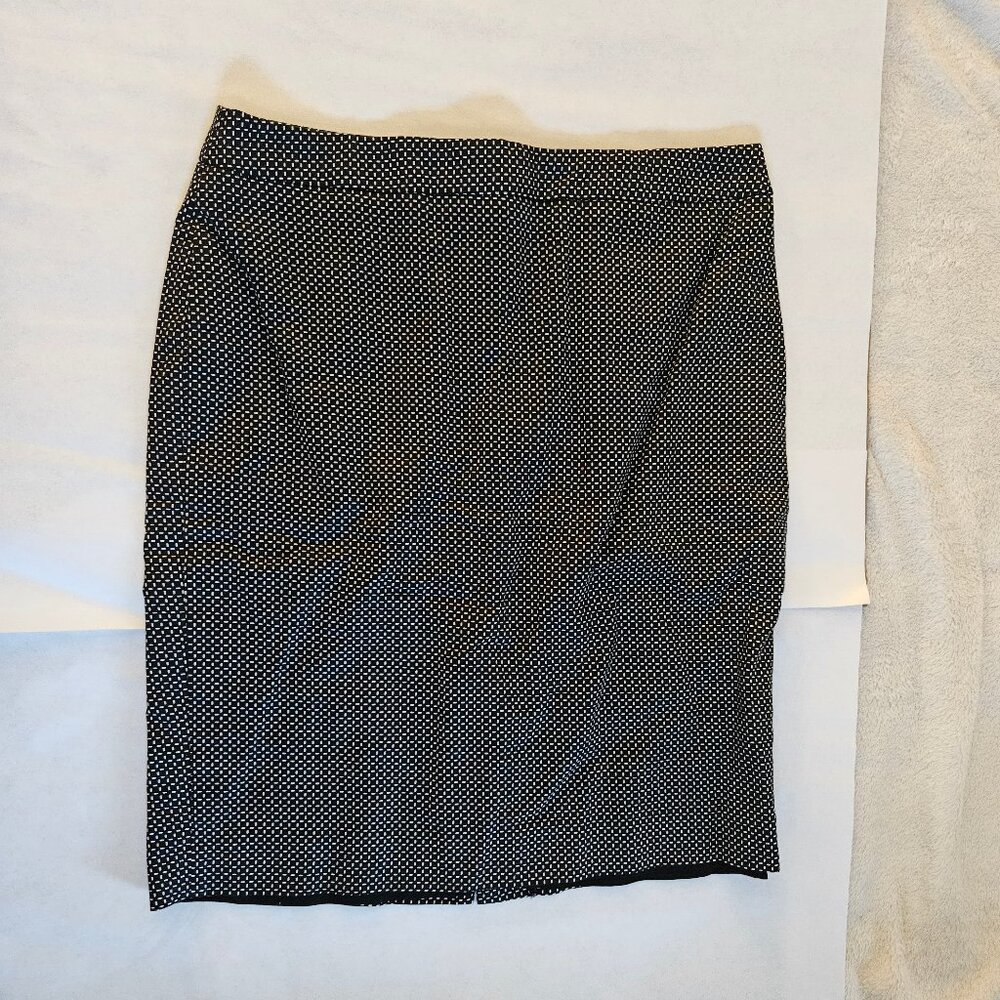 Liz Claiborne Womens Pencil Skirt, size 4, Navy